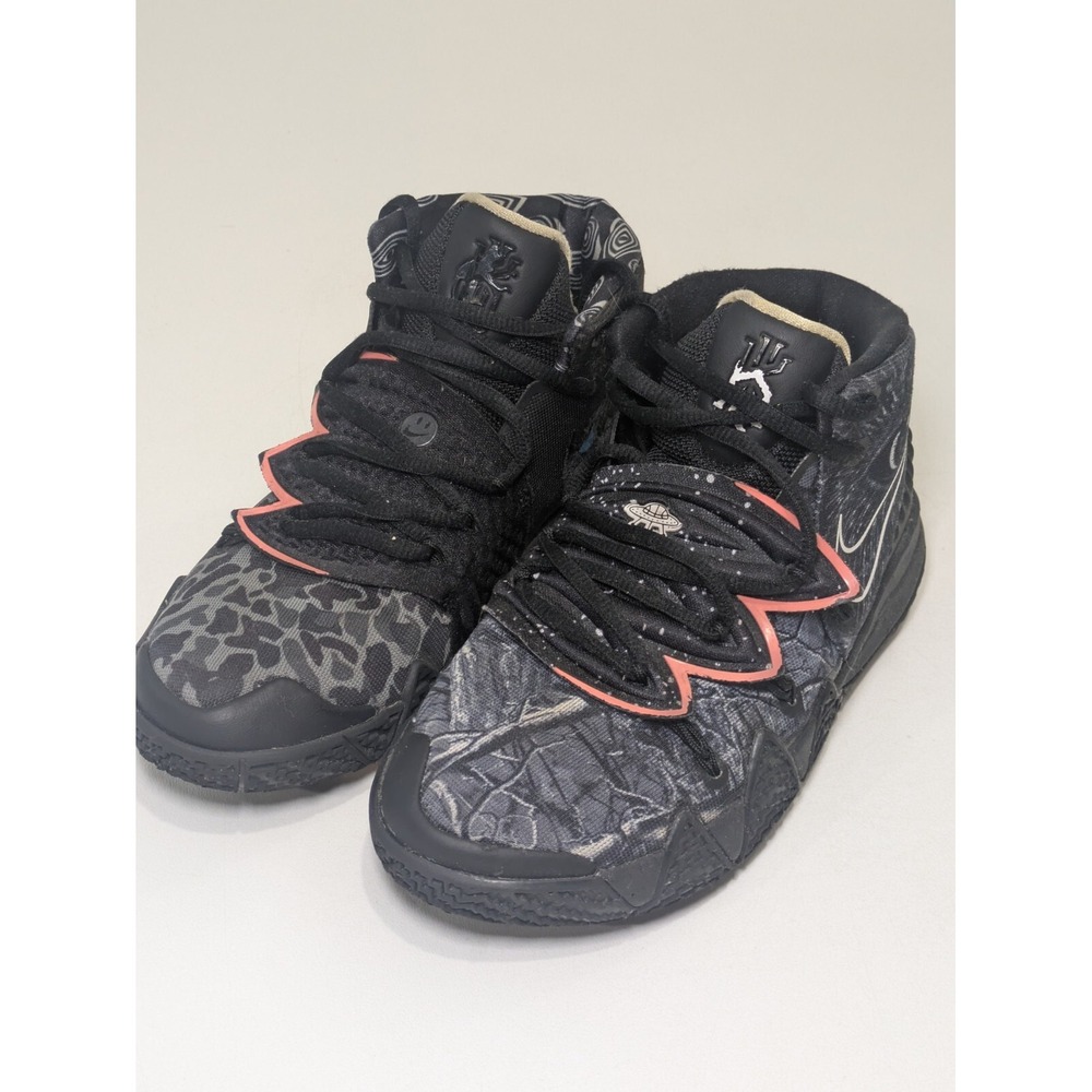 Kyrie Hybrid S2 EP 'What The' Size 5 Youth‎
